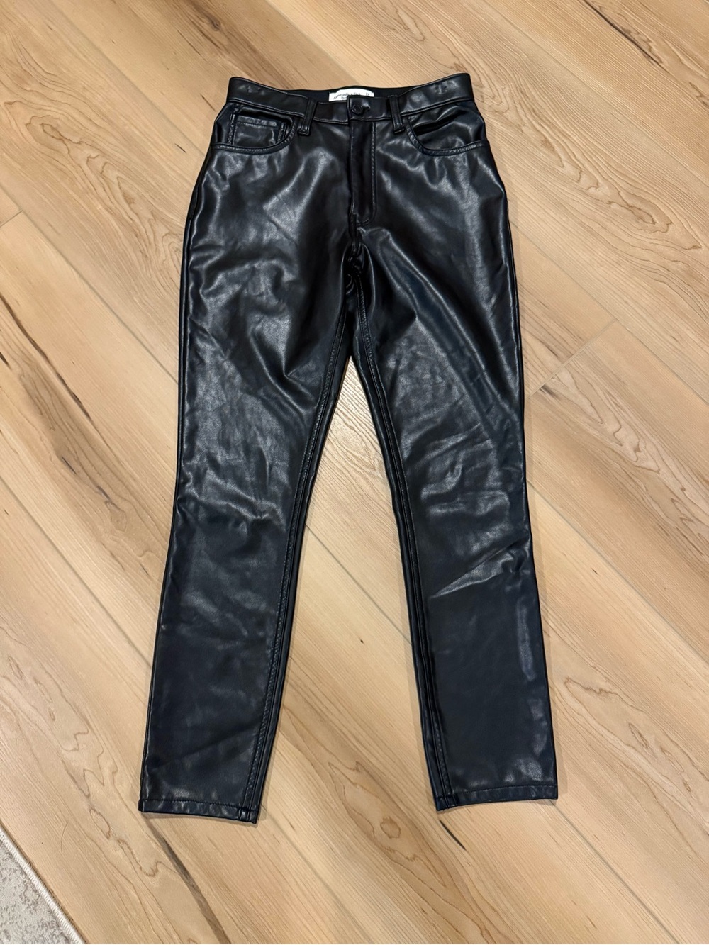 Abercrombie and fitch the skinny high rise curve love vegan leather pants sz 26s